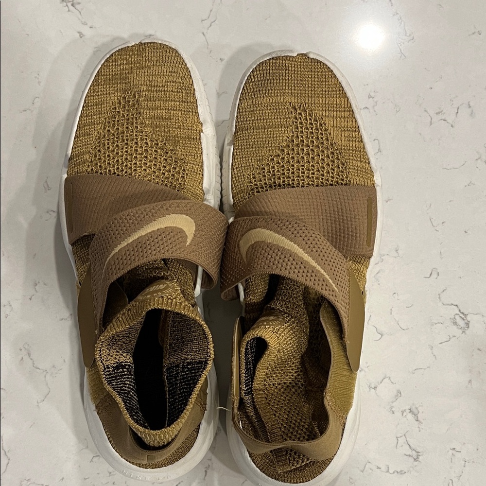 Nike Olive and Beige Athletic Shoes